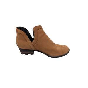 Sorel Lolla Cut Out Women's Ankle bootie; size 9 Tan Leather Boots